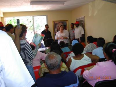 Alexandra Izauierdo Celebrar&aacute; el D&iacute;a de las Madres Junto a sus seguidores