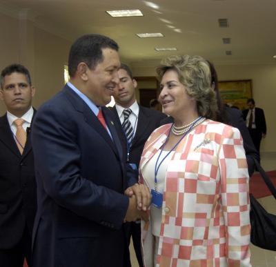 Alexandra Izquierdo en la Cumbre del Grupo de Rios