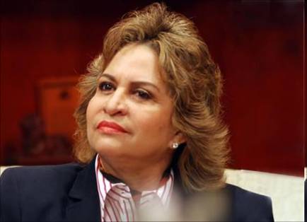 Critica que la mujer siga siendo marginada